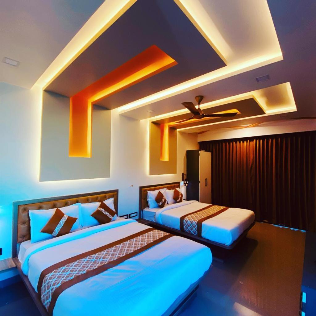 Hollywood Palace Resort Панчгані Екстер'єр фото